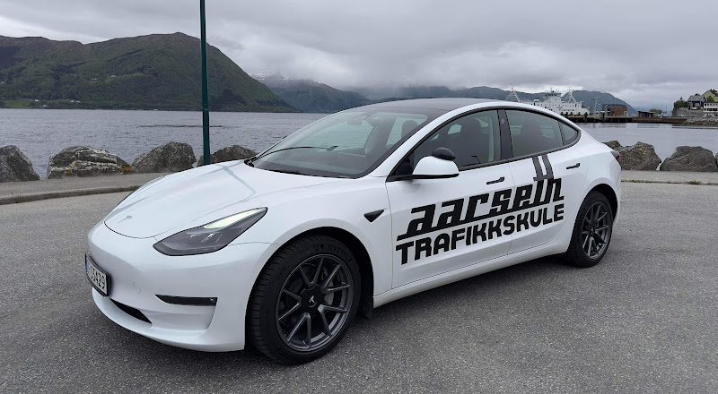 Bilde fra TORE AARSETH TRAFIKKSKULE i Volda